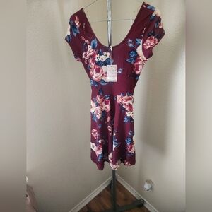 Iris Basic Brand New With Tags Pullover Short Sleeve Dress